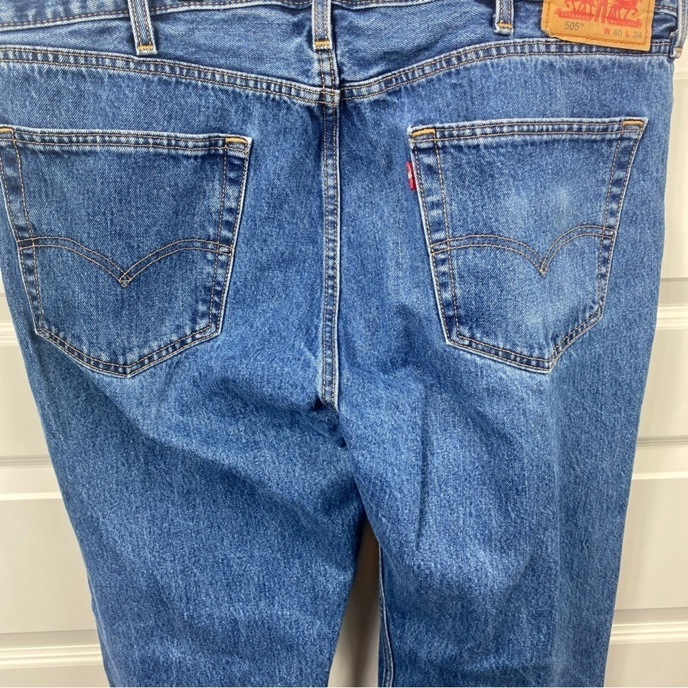 LEVI'S 505 Regular Fit Denim Jeans 40 x 34 Zip Fly Medium to Dark Wash Mens 2018 - Picture 4 of 8